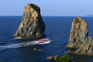 青海島観光船